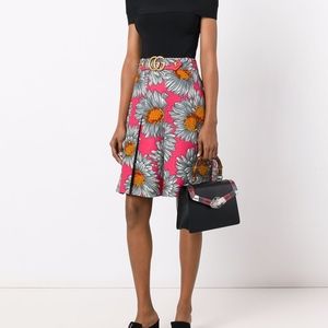 New Authentic GUCCI  Lilith medium  top handles tote